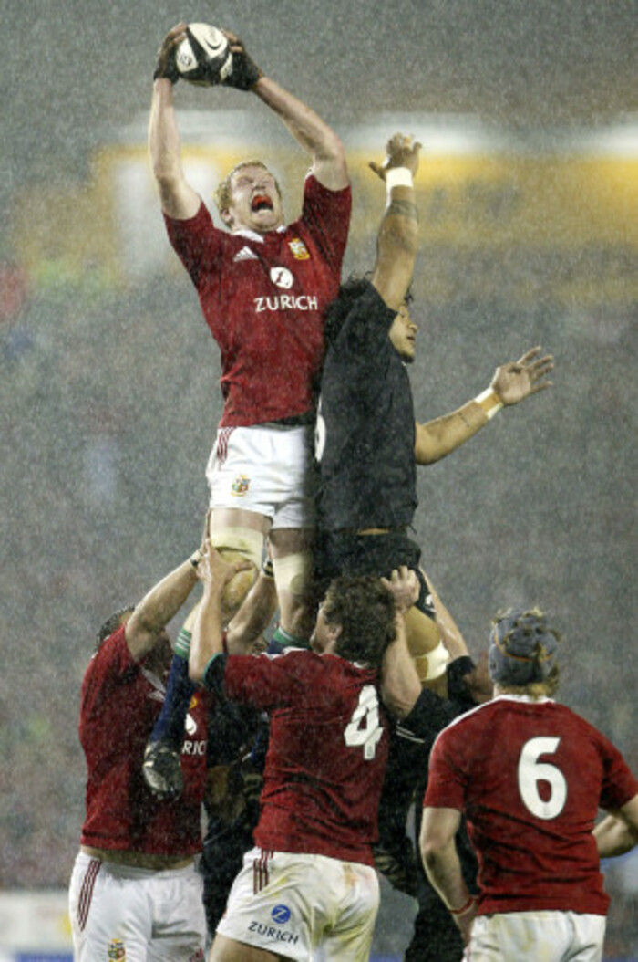 Paul O'Connell secures the lineout ball